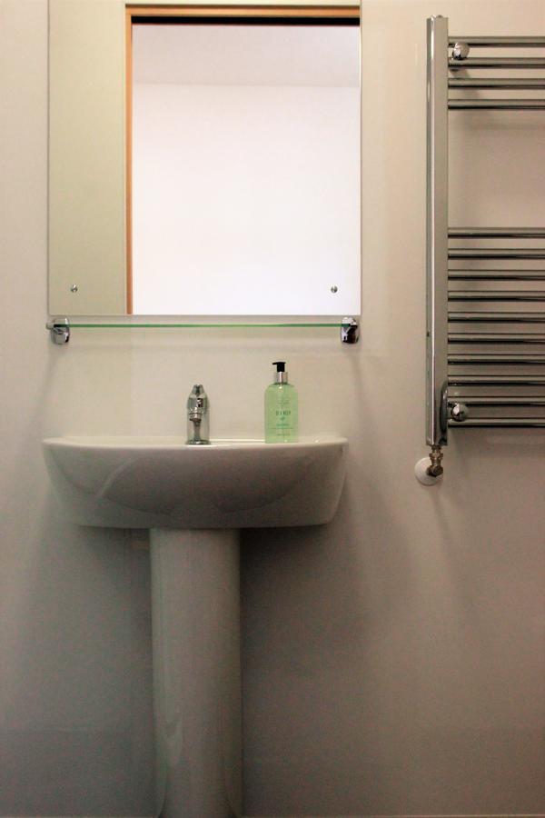 Black Isle Bar & Rooms Inverness Ngoại thất bức ảnh