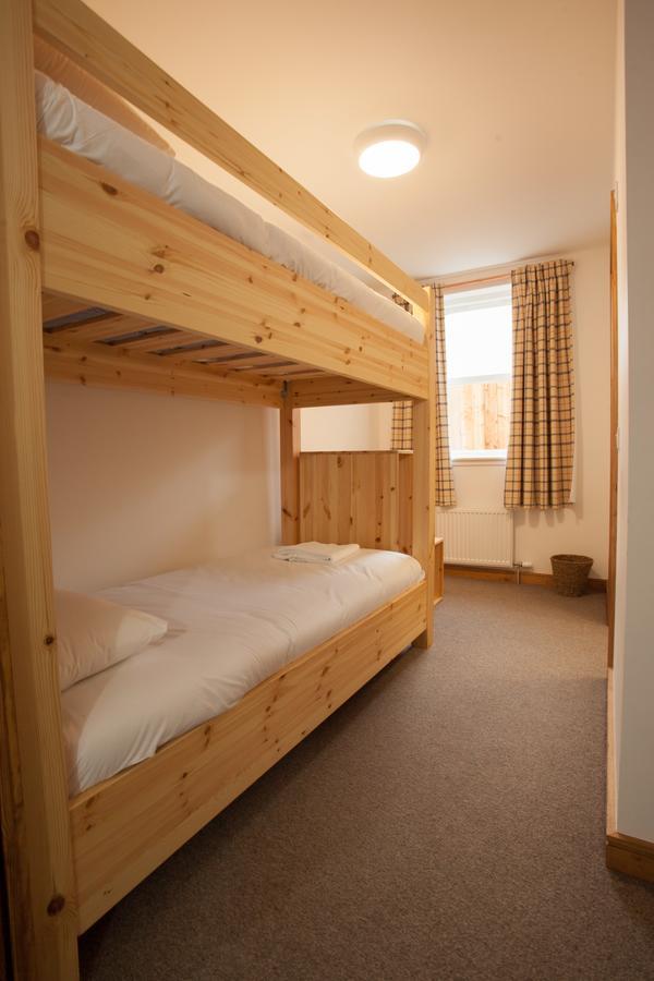 Black Isle Bar & Rooms Inverness Ngoại thất bức ảnh