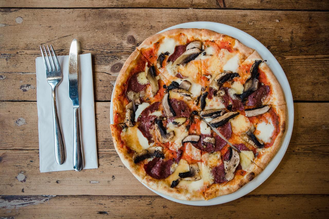 Black Isle Bar & Rooms Inverness Ngoại thất bức ảnh