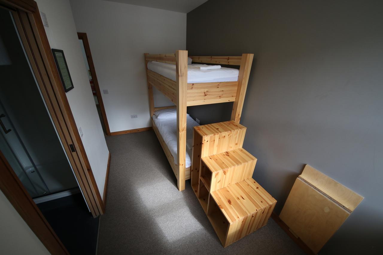 Black Isle Bar & Rooms Inverness Ngoại thất bức ảnh