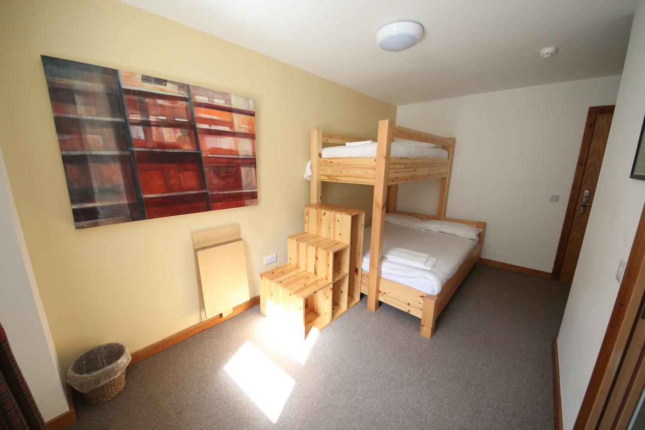 Black Isle Bar & Rooms Inverness Ngoại thất bức ảnh