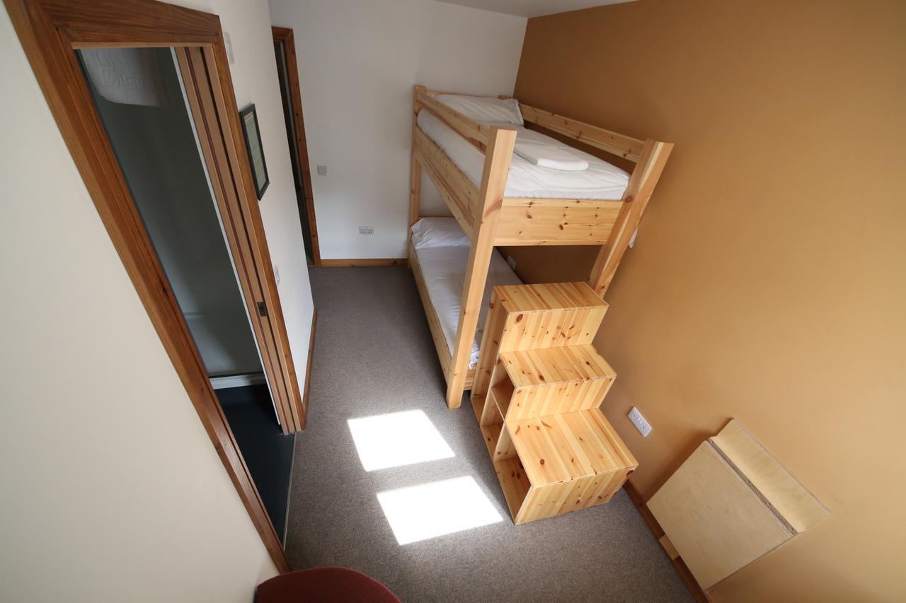 Black Isle Bar & Rooms Inverness Ngoại thất bức ảnh
